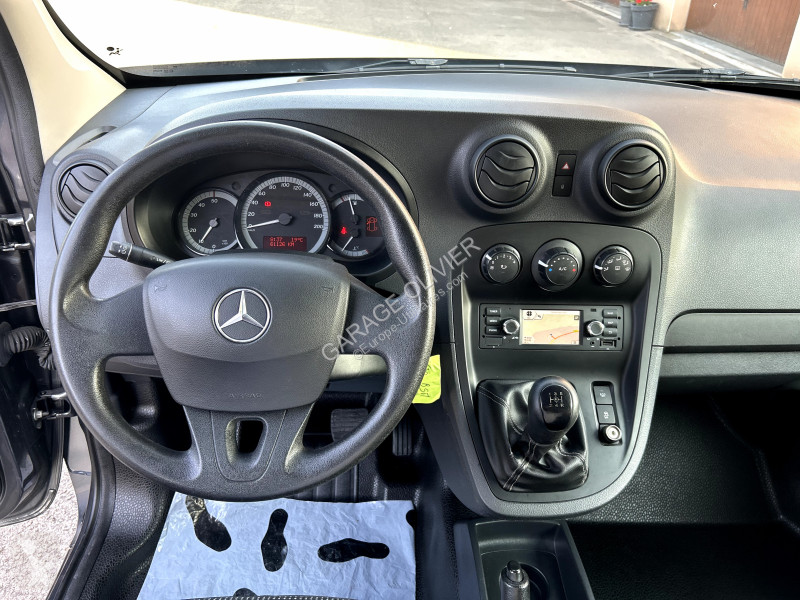 Véhicule utilitaire Mercedes Mixto Extra Long...
