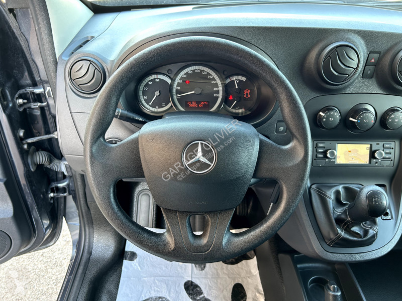 Véhicule utilitaire Mercedes Compact 109 1.5...