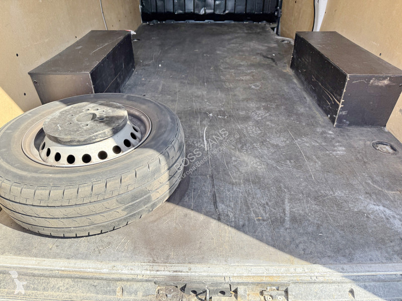 Nyttofordon Iveco 35S14 L2H2 Airco Cruise...