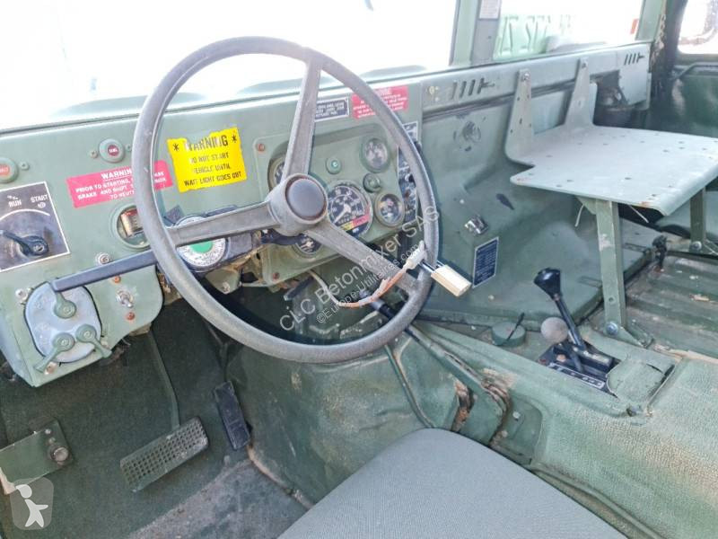 Véhicule utilitaire Hummer