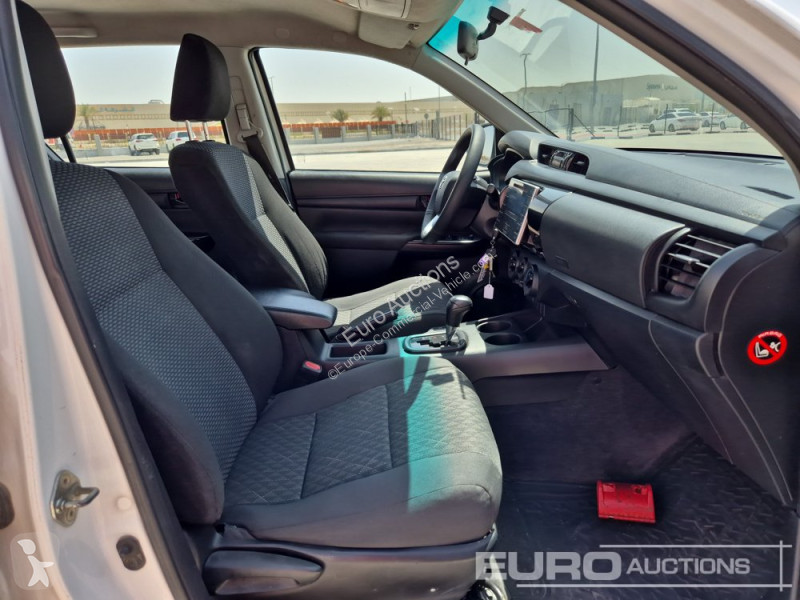 Véhicule utilitaire Toyota Hilux