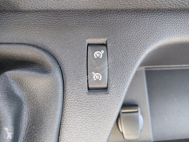 Véhicule utilitaire Renault FRIGO 12M3 145 CV...