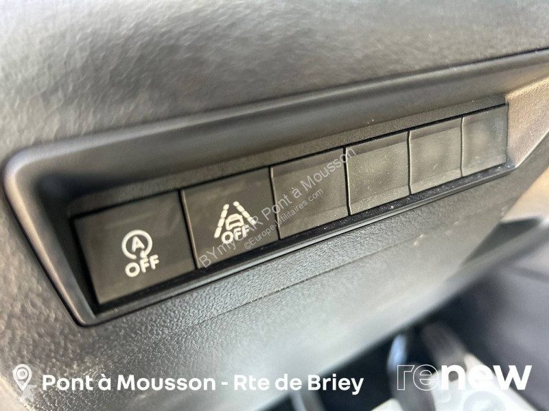 Autoutilitară Peugeot Rifter Standard BlueHDi...