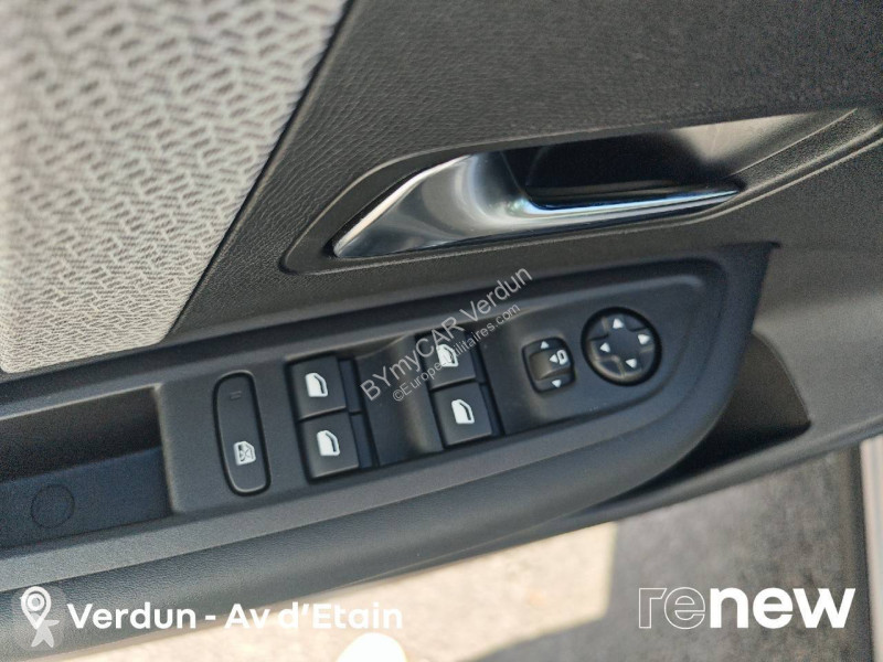 Veicolo commerciale Citroën C4 X PureTech 130...