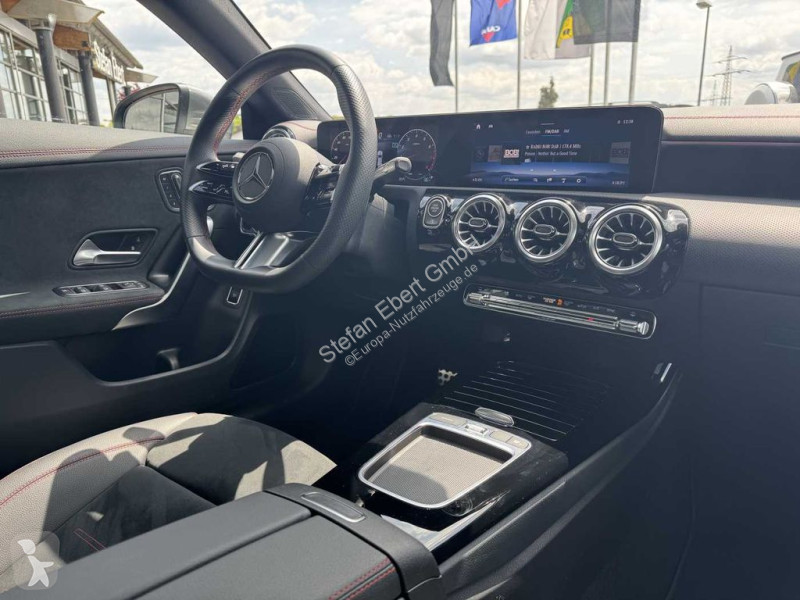 Užitkové vozidlo Mercedes CLA...