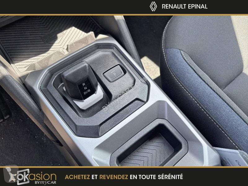 Veicolo commerciale Dacia Duster Hybrid 140