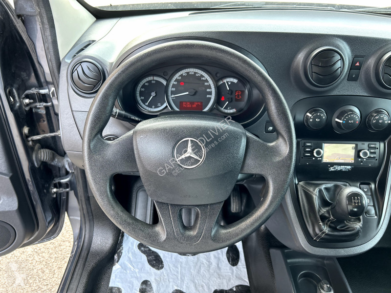Véhicule utilitaire Mercedes Compact 109 1.5...