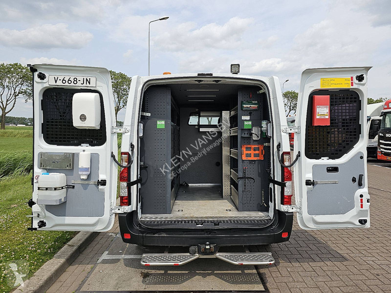 Véhicule utilitaire Renault 2.3 L1H1...