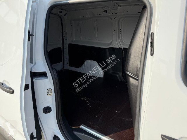 Autoutilitară Opel COMBO L2 130