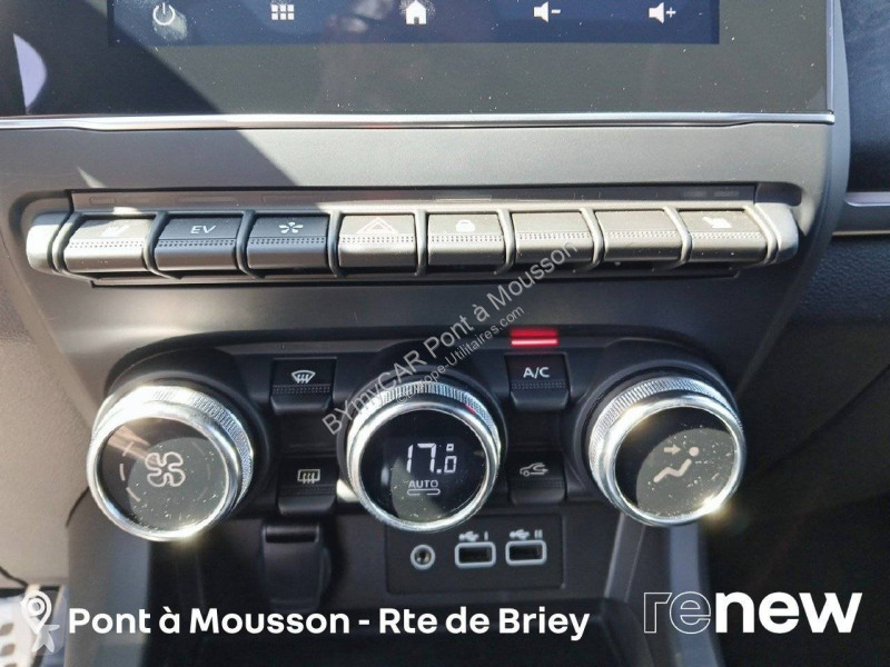 Autoutilitară Renault Arkana E-Tech 145 - 23