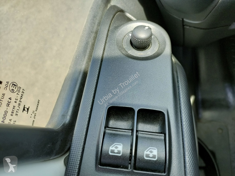 Furgoneta Iveco 20M3 160 CV FOURGON RJ HAYON 3,5 T