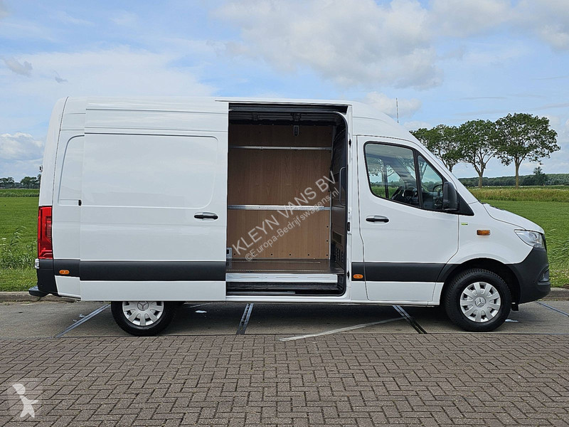 Bedrijfswagen Mercedes 317 L2H2 Navi Mbux