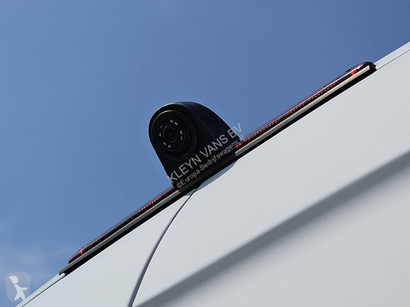 Veicolo commerciale Mercedes 311 L3H2...