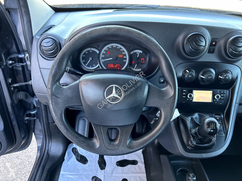 Véhicule utilitaire Mercedes Compact 109 1.5...