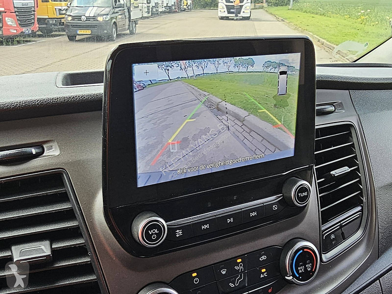 Autoutilitară Ford 2.0 L2H1 Navi Airco