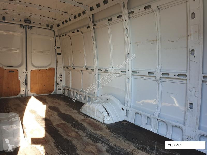 Furgoneta Iveco DAILY 60C18 FURGON L4H2