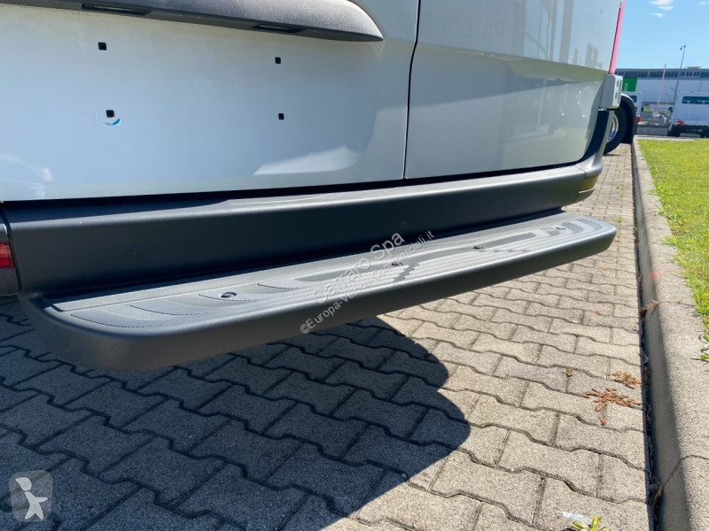 Autoutilitară Mercedes Furgone Traz. Post