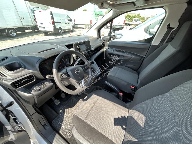 Autoutilitară Opel COMBO L2 130