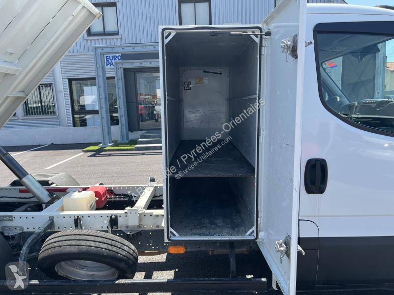 Autoutilitară Iveco 35C16 3L 160CV BENNE JPM...