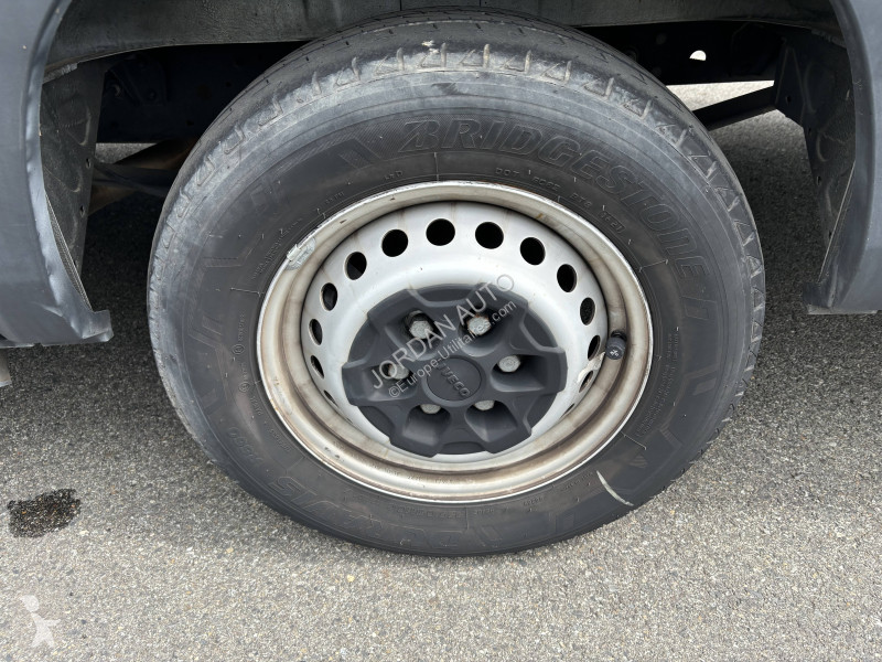 Autoutilitară Iveco 2.3d 160ch L4H2