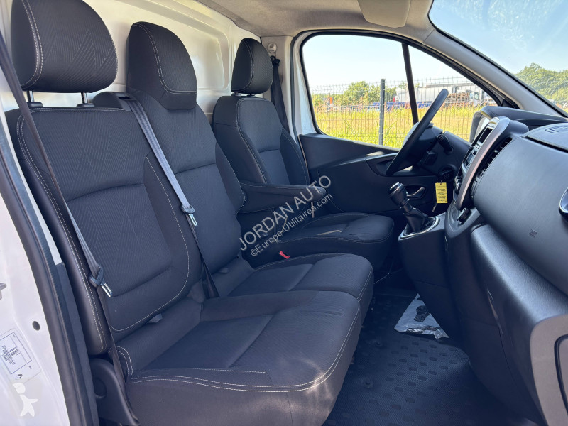 Véhicule utilitaire Renault 1.6 BluedCi 95ch...
