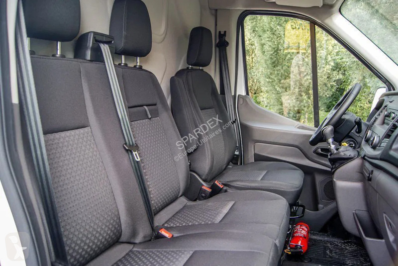 Bedrijfswagen Ford Trend 2T L2H2 | Leasing from...