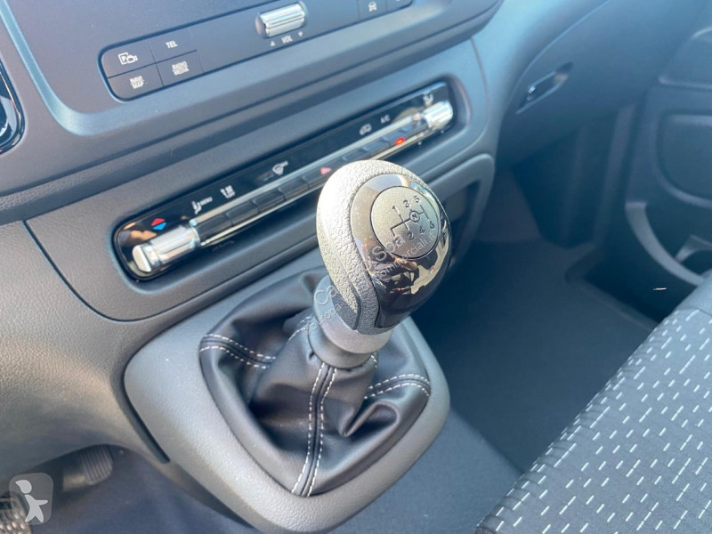 Véhicule utilitaire Mercedes Furgone