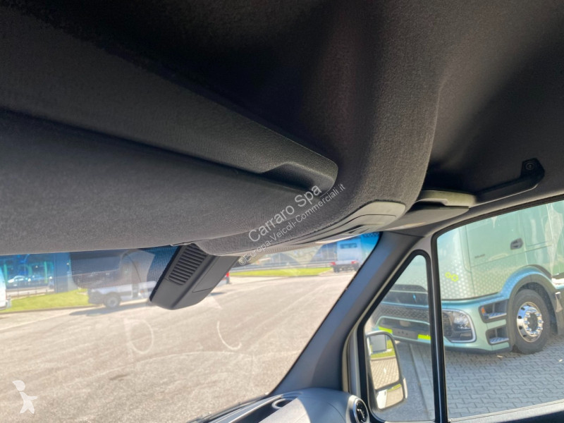 Veicolo commerciale Mercedes Furgone Traz. Post