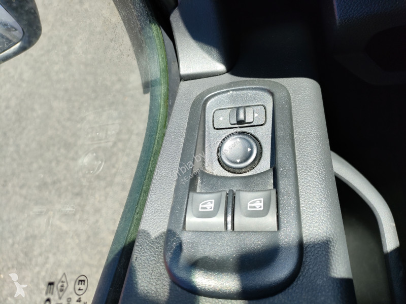 Furgoneta Nissan 20 M3 CHASSIS-CABINE HAYON DCI...