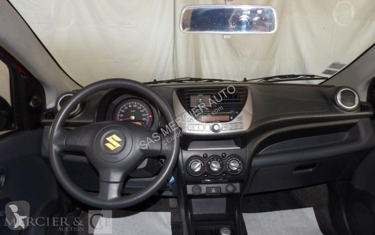 Autoutilitară Suzuki