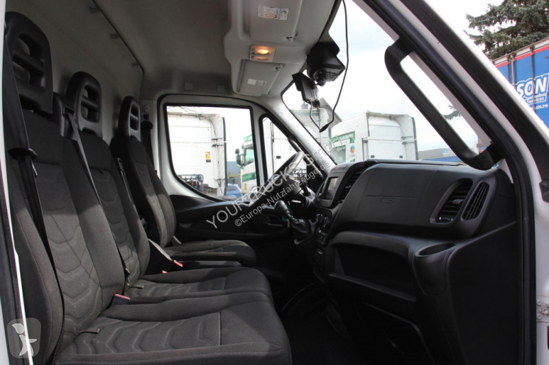 Furgoneta Iveco 70-150 KLUBBK42P 14,8 m 2...