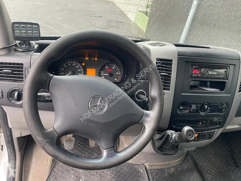 Bedrijfswagen Mercedes 519
