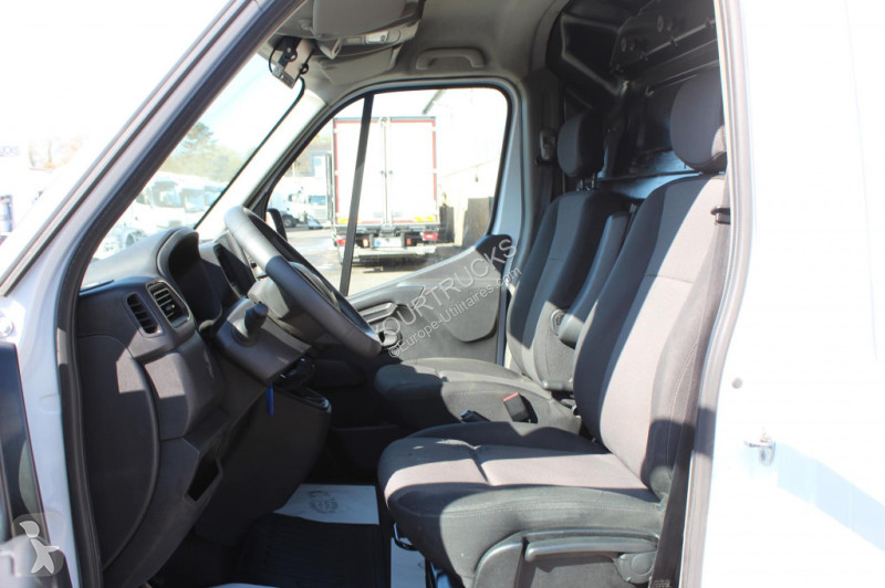 Véhicule utilitaire Renault 145 E6 Klubb KL-26...