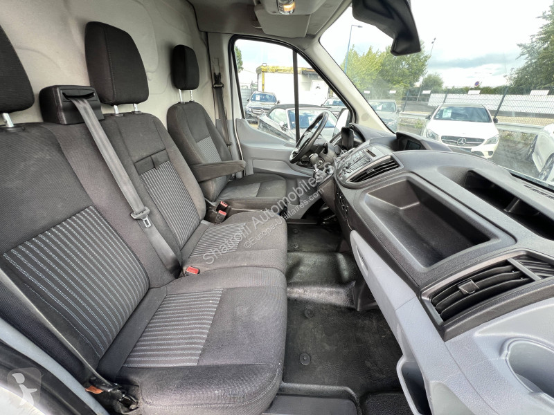 Véhicule utilitaire Ford L2H2 2.2 TDCi 155ch...