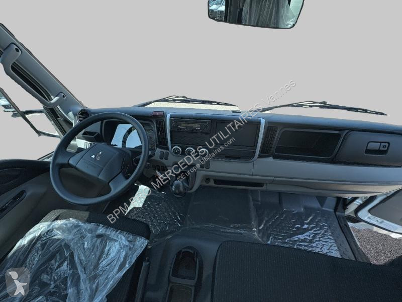 Véhicule utilitaire Fuso CCb 3C15 Empattement 28