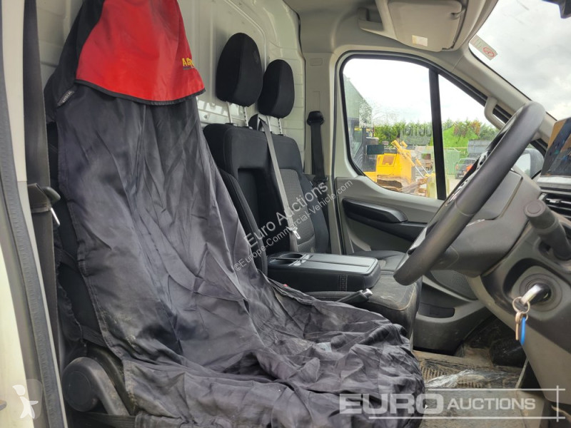 Véhicule utilitaire Maxus 9