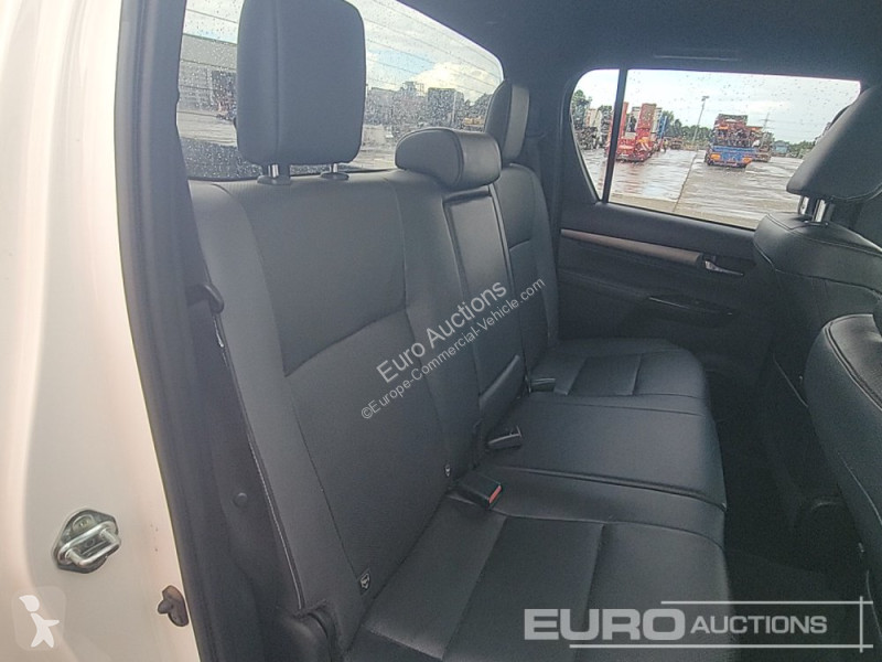 Véhicule utilitaire Toyota Hilux
