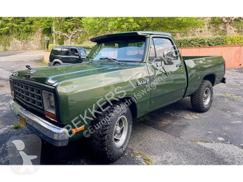 Véhicule utilitaire Dodge