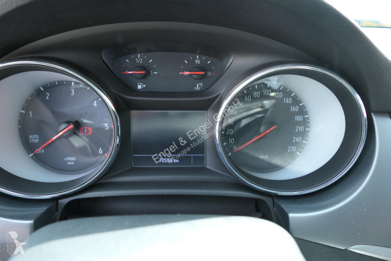 Véhicule utilitaire Opel Astra Sports Tourer...