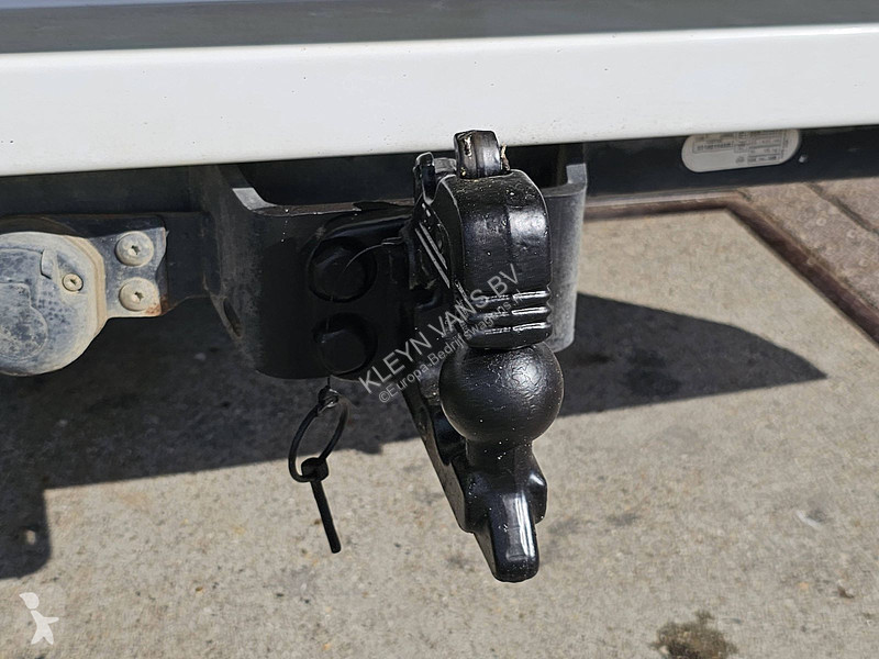 Véhicule utilitaire Renault 2.3 Dub.Cab...