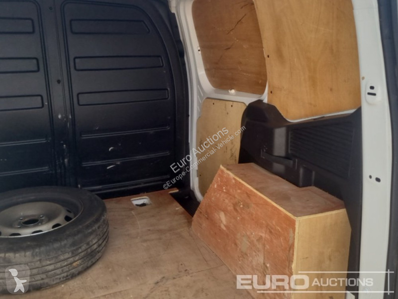 Autoutilitară Ford Courier