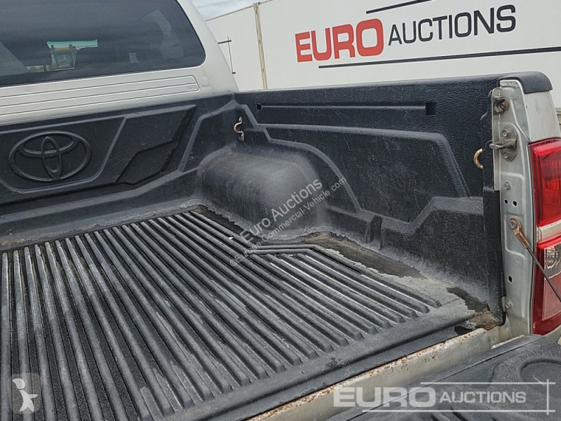 Furgoneta Toyota Hilux