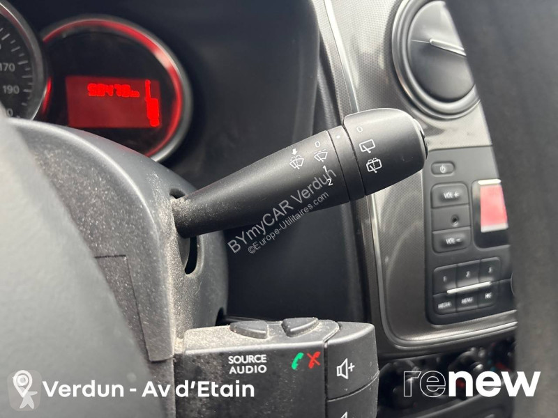 Veículo utilitário Dacia Sandero SCe 75
