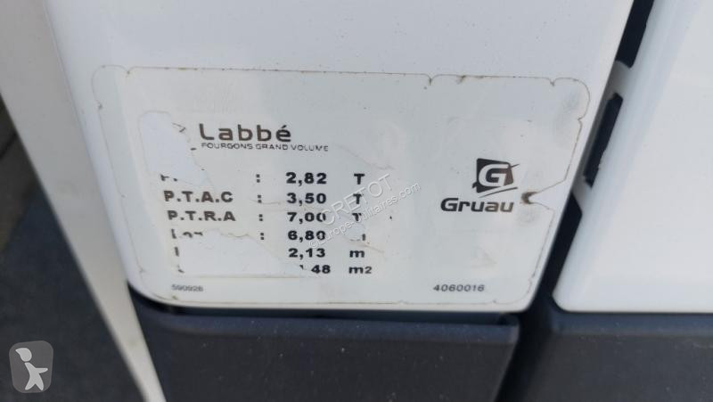 Véhicule utilitaire Iveco 35C16