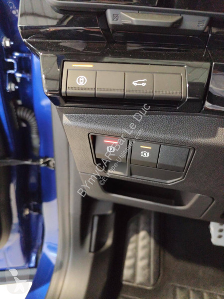 Veicolo commerciale Renault Austral full hybrid...