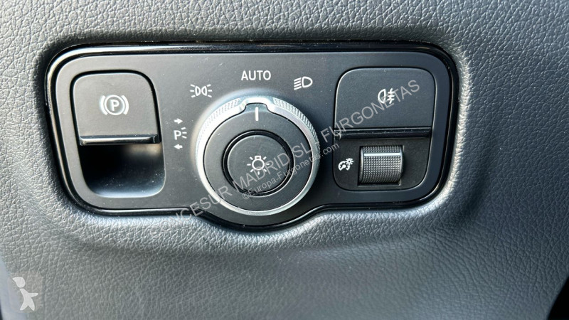 Véhicule utilitaire Mercedes 116CDI AT 120kW...