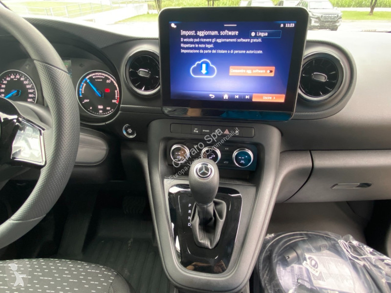 Užitkové vozidlo Mercedes Nuovo Furgone/Mixto