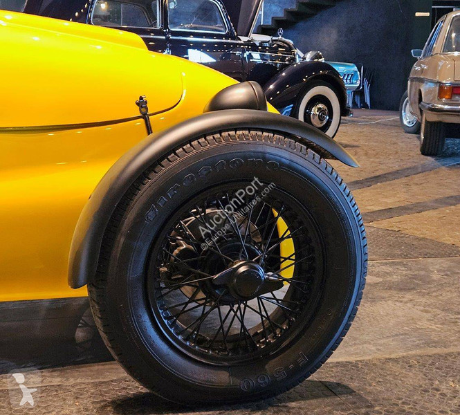 Véhicule utilitaire Ferrari  Vintage Racer...