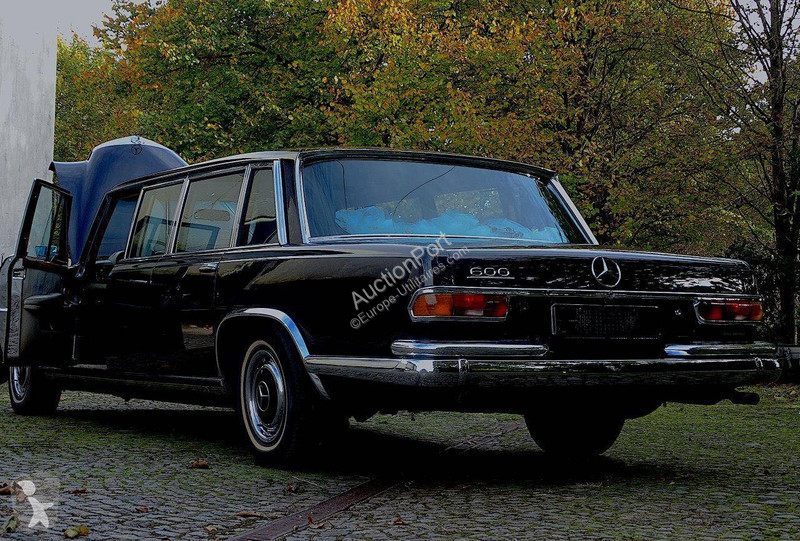 Furgoneta Mercedes  (W100) _ 600 Pullman