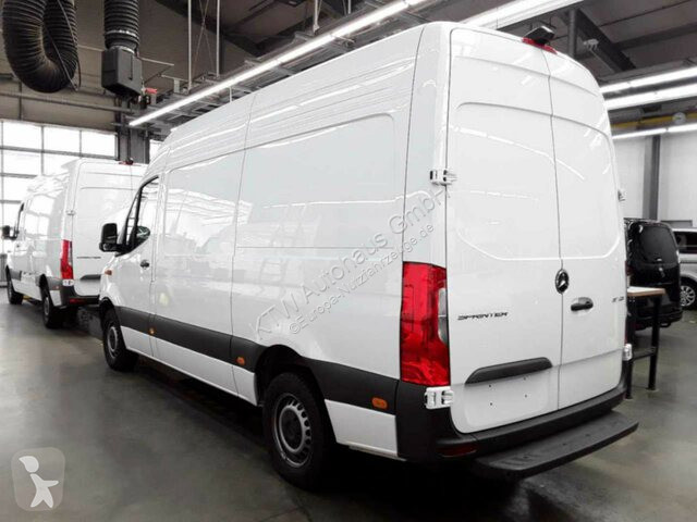Užitkové vozidlo Mercedes 317...